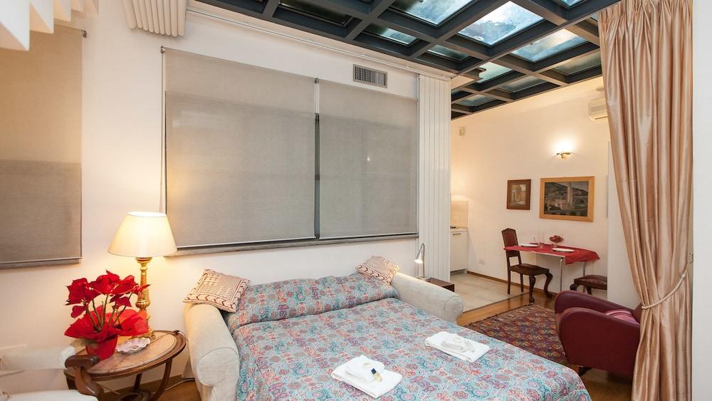 Rental In Rome Orso Loft - Room