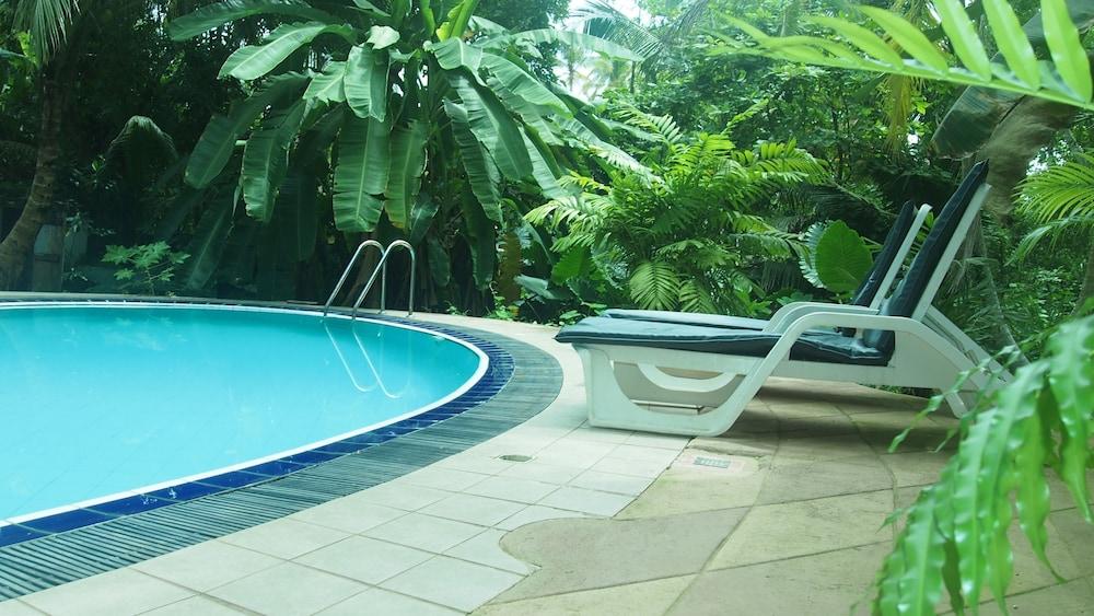 Manik Villa - Outdoor Pool