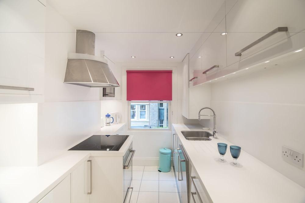Immaculate home in Shepherds Bush - In-Room Kitchen