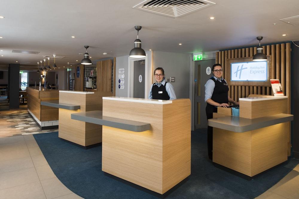 Holiday Inn Express Edinburgh - Leith Waterfront, an IHG Hotel - Reception