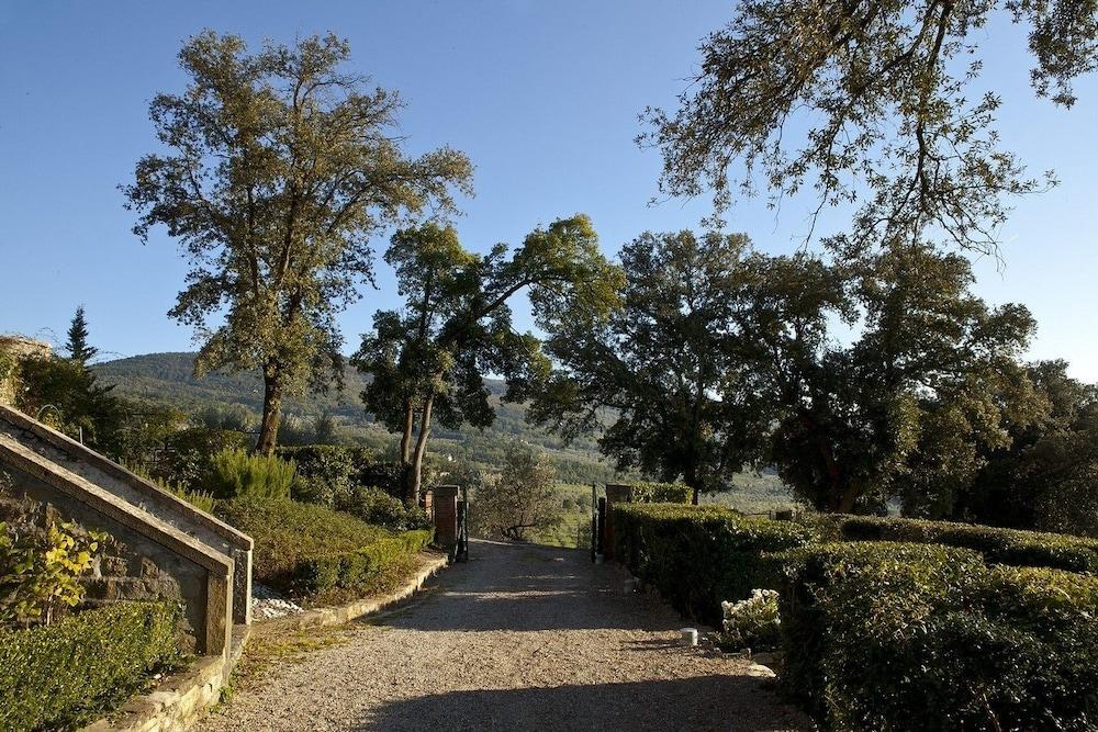 Villa di Campolungo Agriturismo - Property Grounds