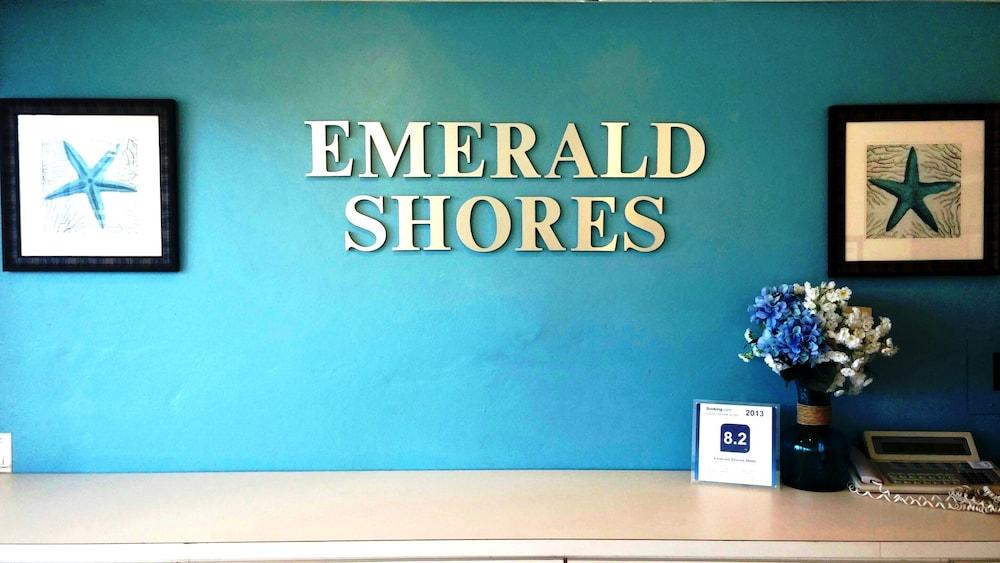 Emerald Shores Resort - Reception