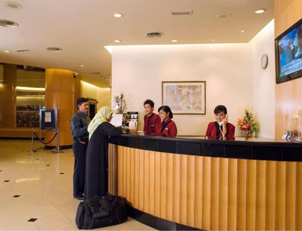 Empress Hotel Sepang - Reception