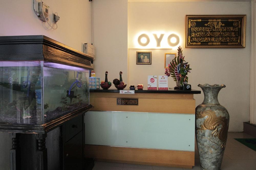 OYO 530 Guest House Omah Anakku Syariah - Reception