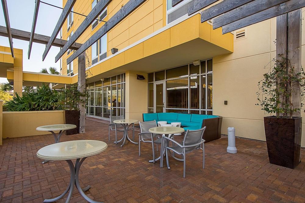 SpringHill Suites by Marriott Tampa North/I 75 Tampa Palms - Exterior