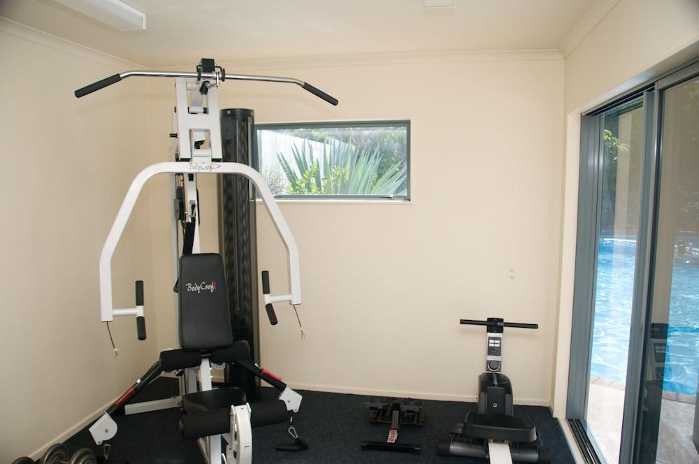 The Reef Beachfront Apartments - Fitness Facility