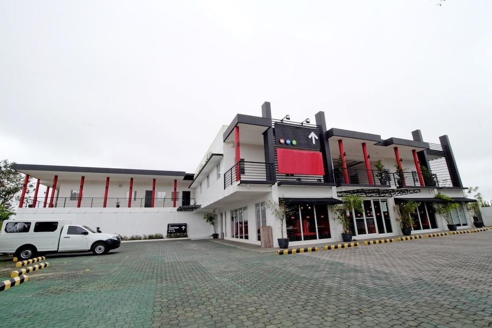 ZEN Premium Junction Tagaytay - Exterior