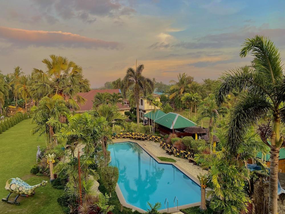 Villa Gracia Private Resort by Cocotel - Featured Image