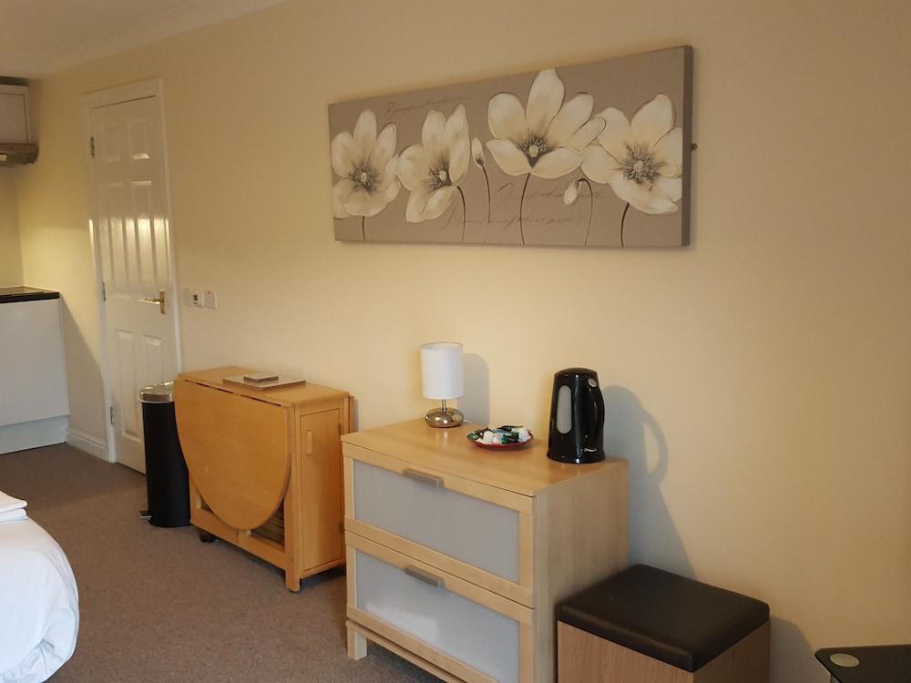 Tees Valley Apartments - Room