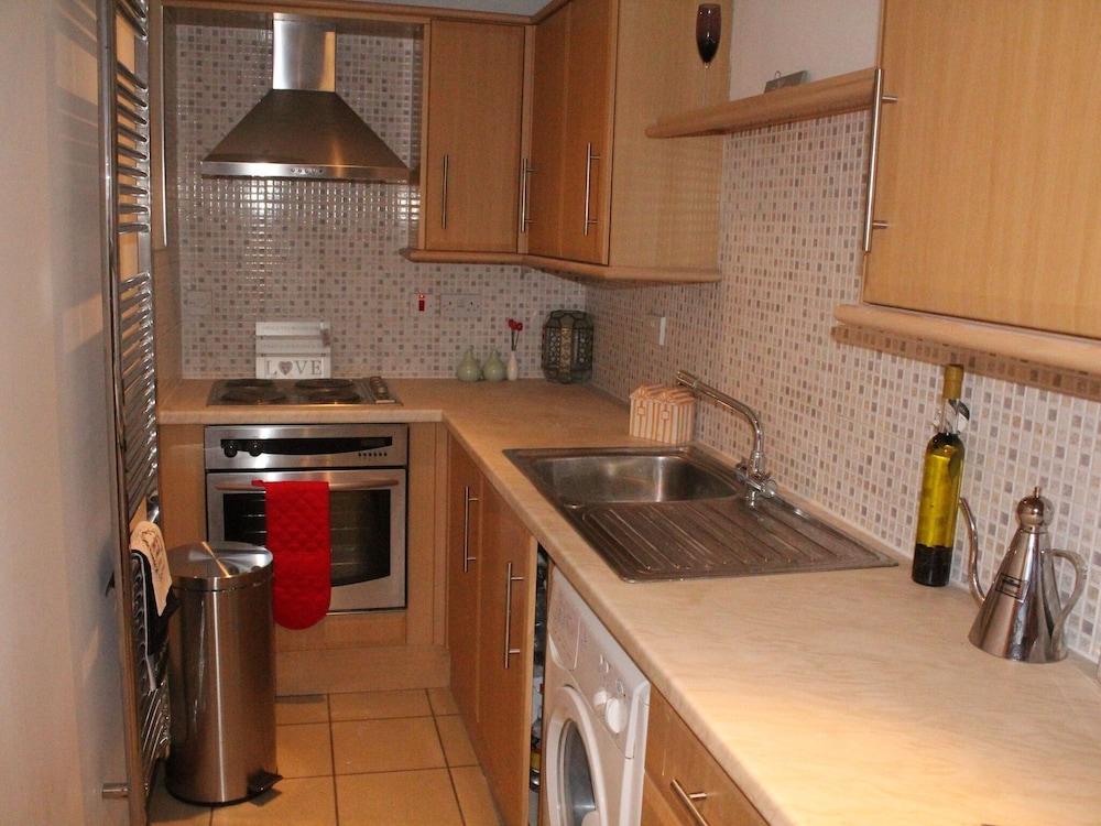 Holiday Home in Ayr near Beach - Private kitchen