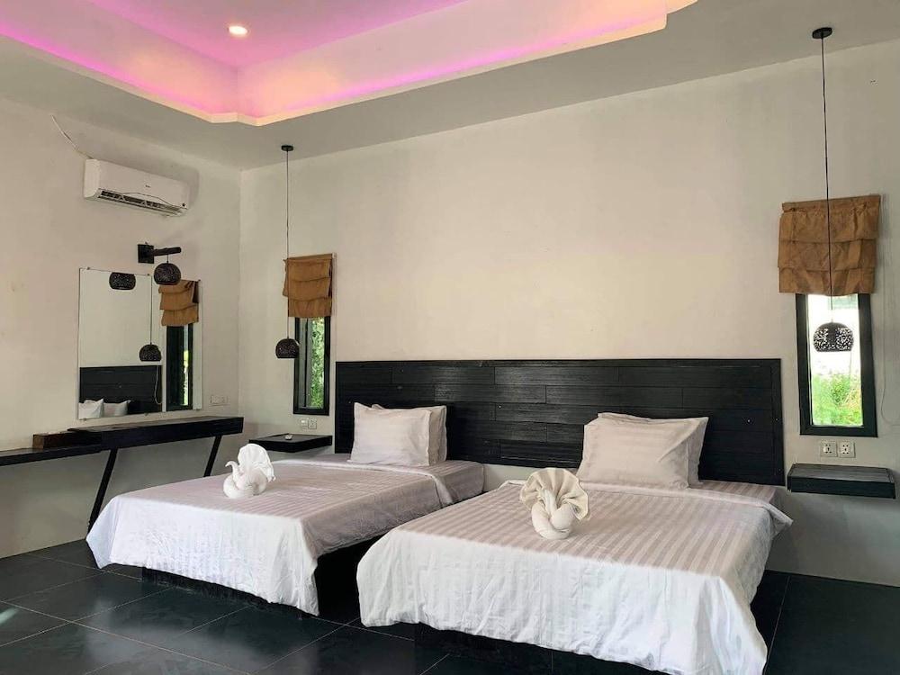 Koh Rong Hill Beach Resort - Room
