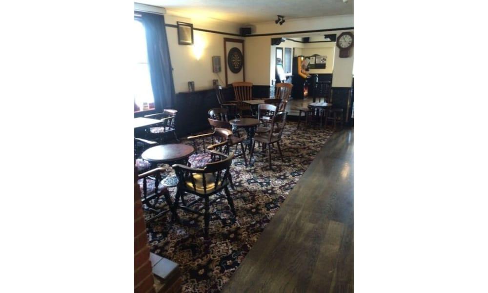 The Kings Arms - Interior