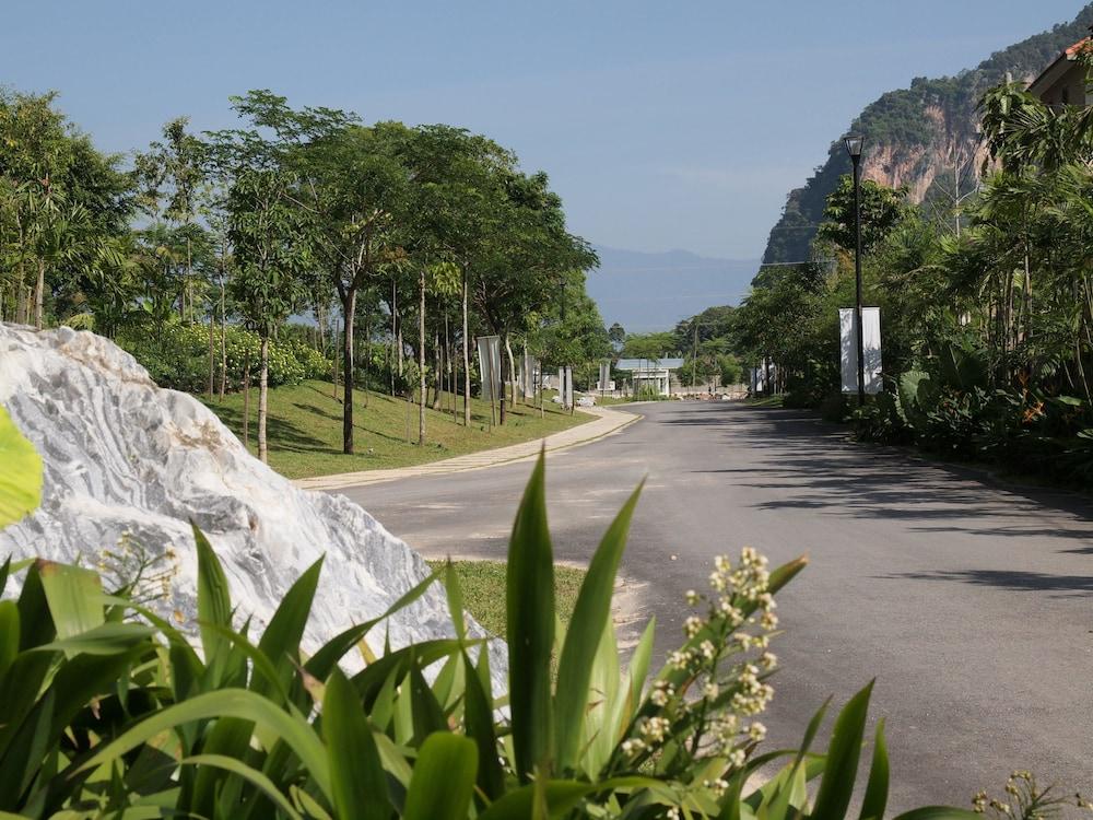 The Haven All Suite Resort, Ipoh - Property Grounds