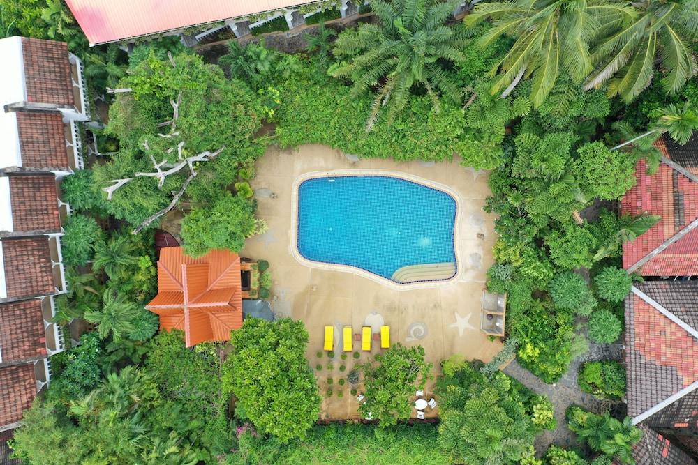 Tropica Bungalow Resort - Exterior