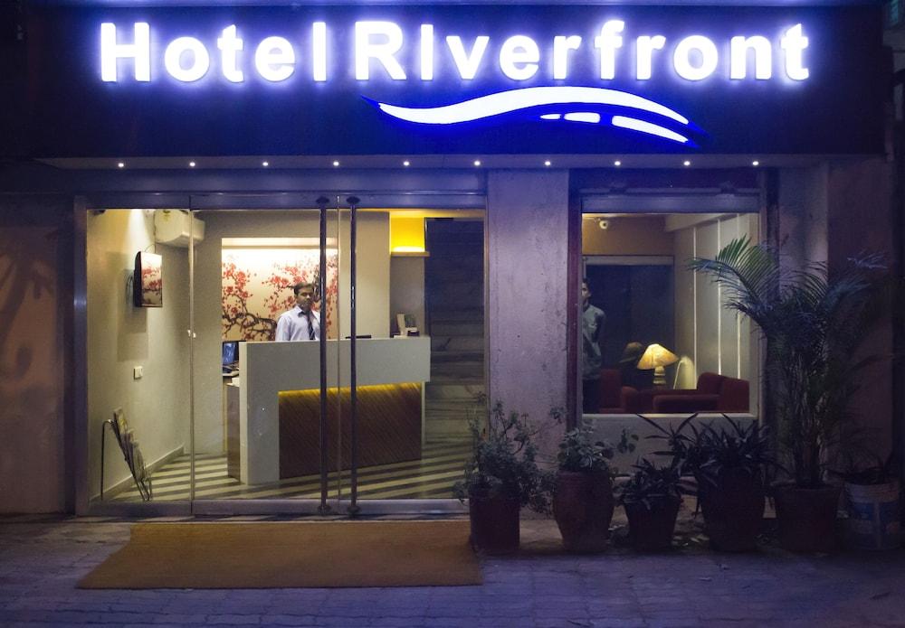 Hotel Riverfront - Featured Image