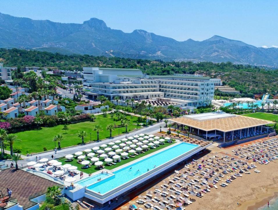 Acapulco Resort Hotel - sample desc