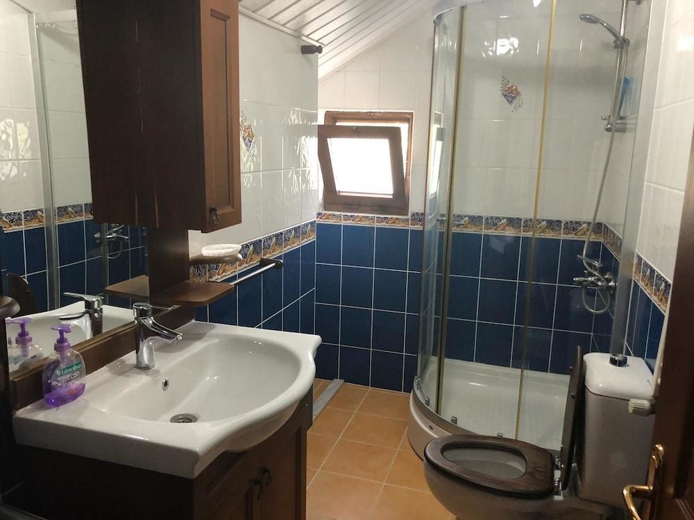 Villa Burcalı - Bathroom