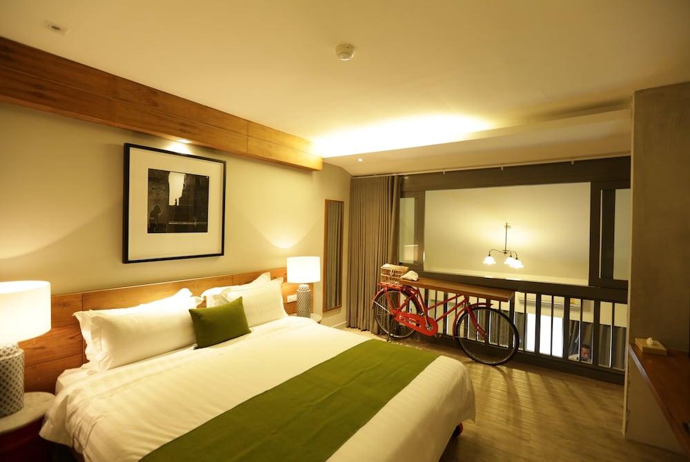 Nandha Hotel - Featured Image