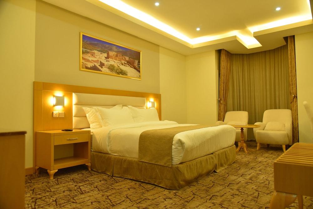 Muscat Plaza Hotel - Room