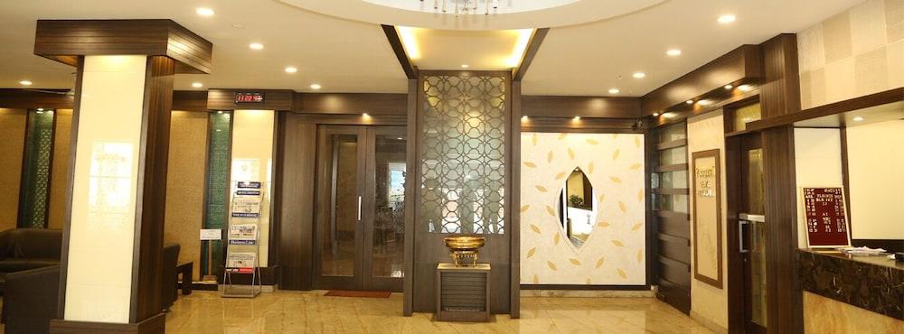 Hotel Srinivas - Lobby