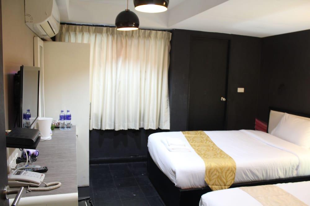 S30 Sukhumvit Hotel - Room