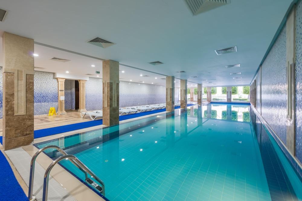 Royal Atlantis Spa & Resort - Indoor Pool