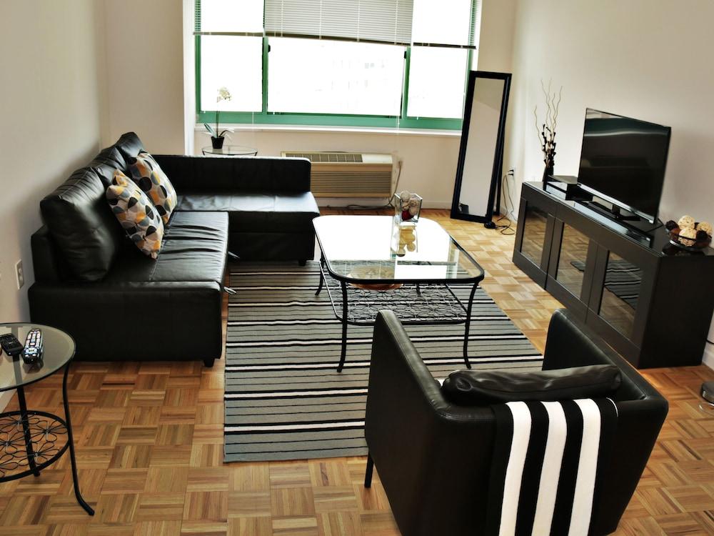BellaView Suites - Living Area