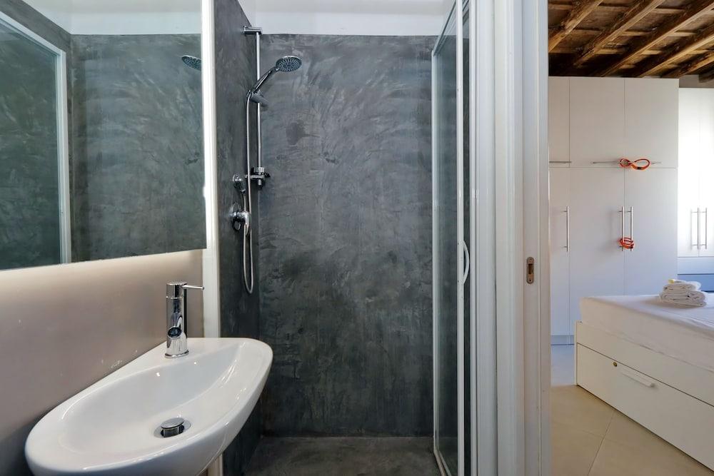 Reginella - WR Apartments - Bathroom