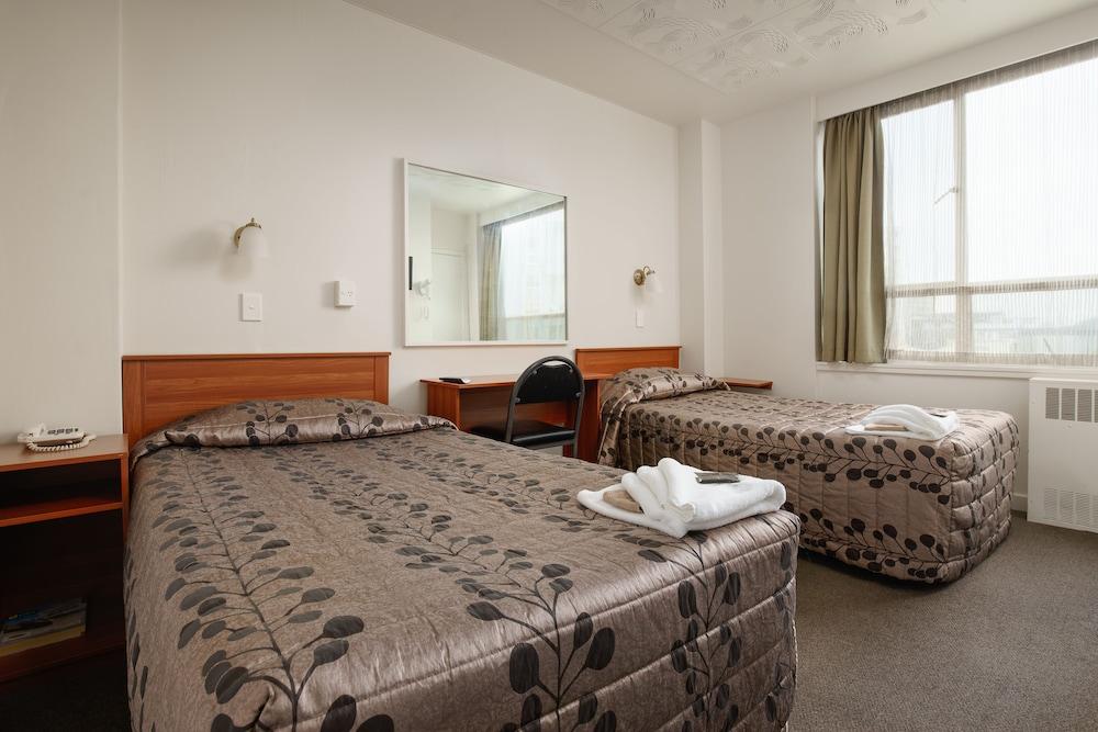 Kiwi International Hotel - Room