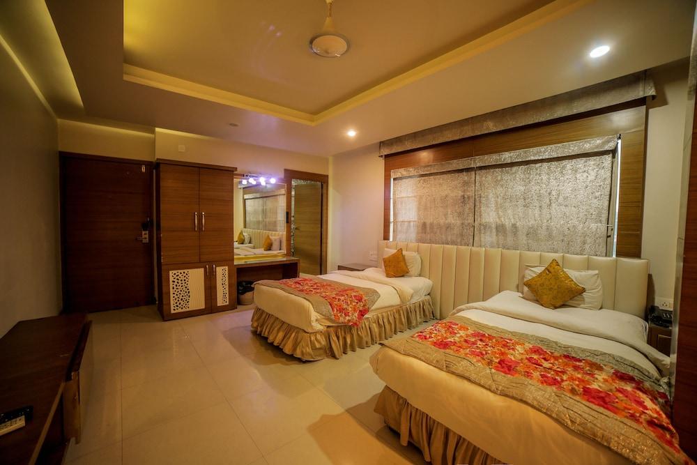 Mk Vivanta Hotel - Room