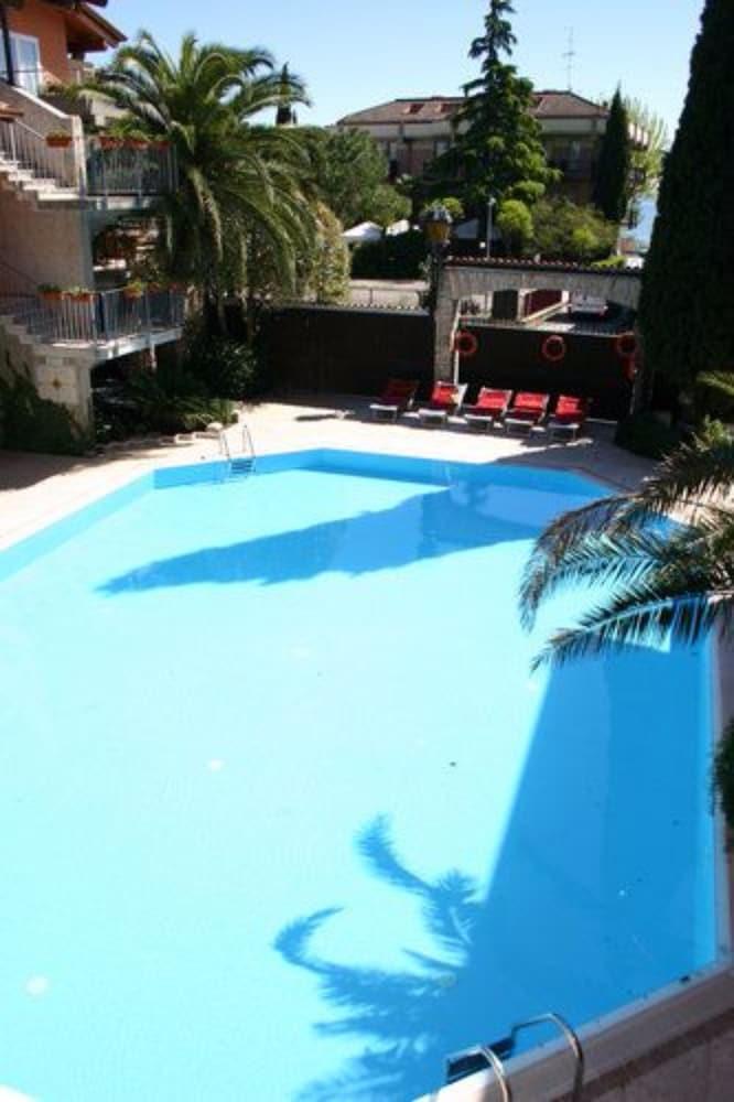 Hotel La Paul - Outdoor Pool