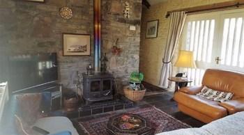 Cosy Coach House Cottage - Living Room