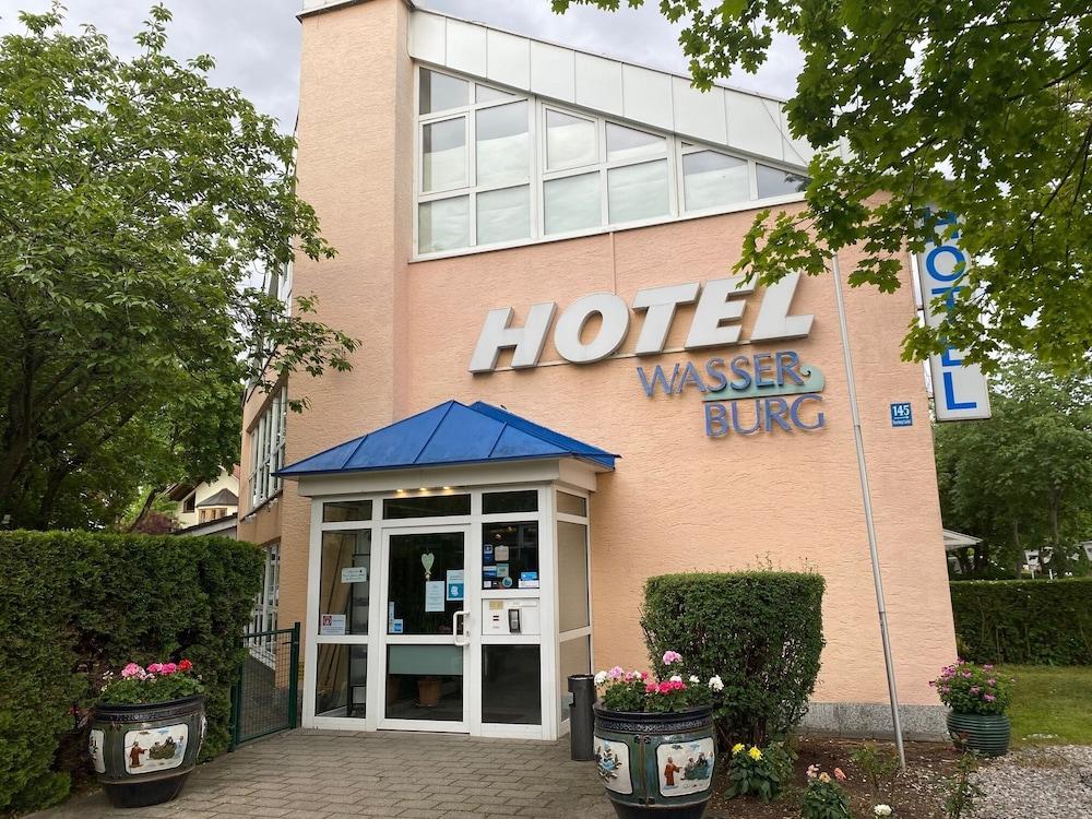 Hotel Wasserburg - Featured Image