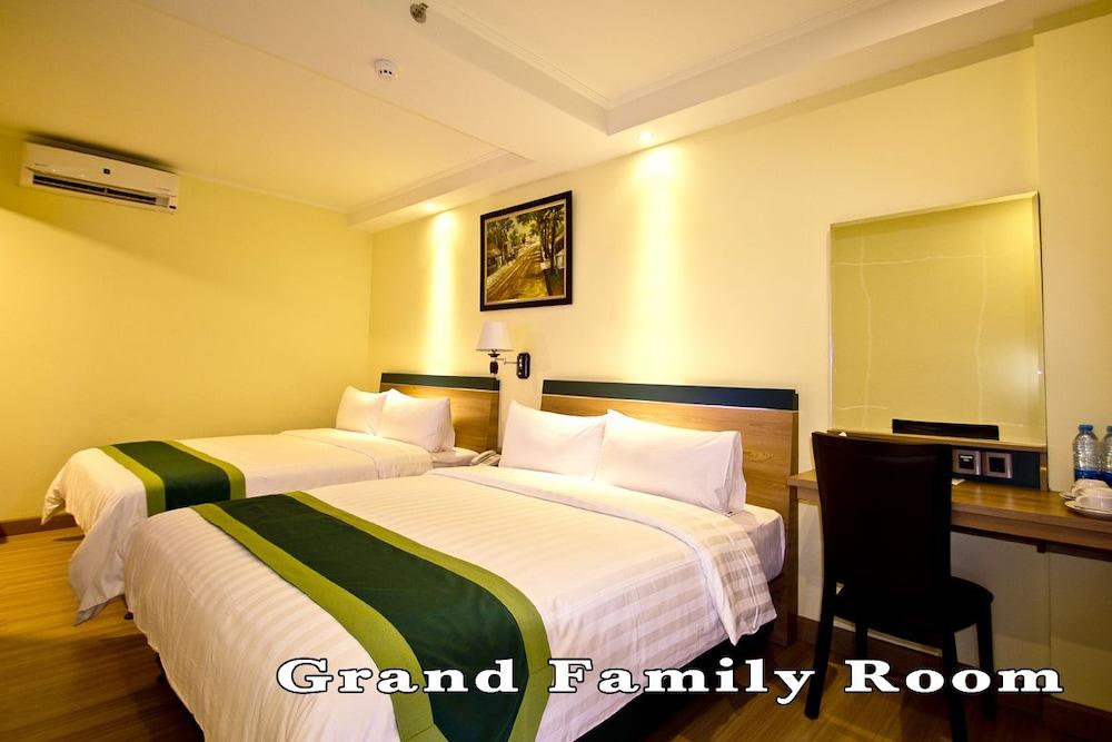 Green Batara Hotel - Room