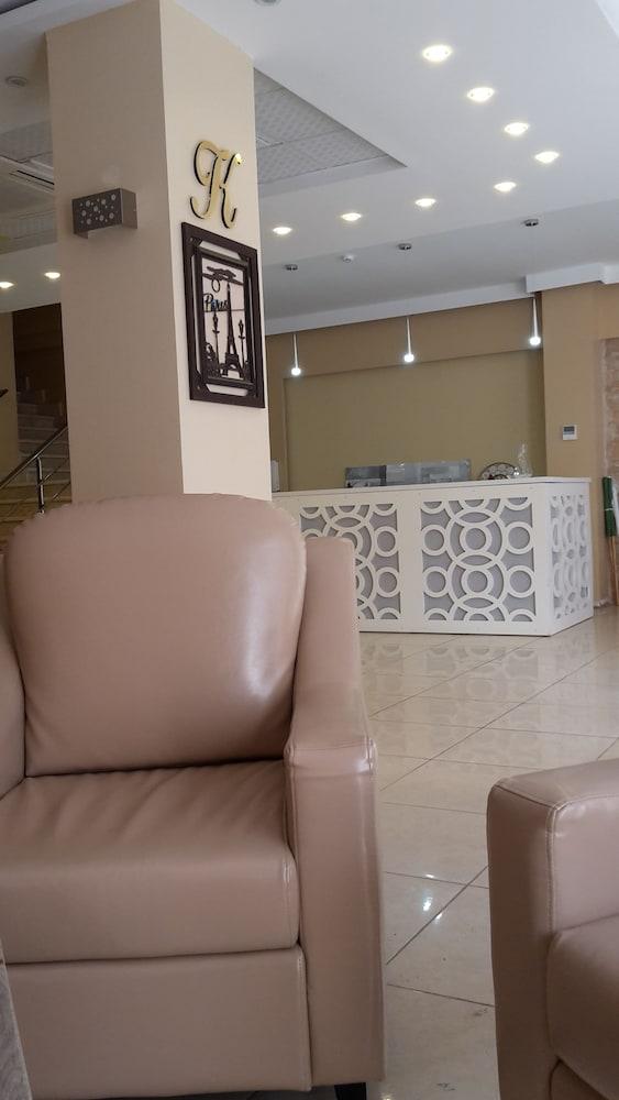 Hotel El Ksar - Lobby Sitting Area