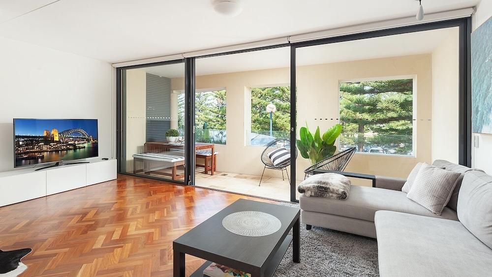 Coogee Beach Pad - Featured Image