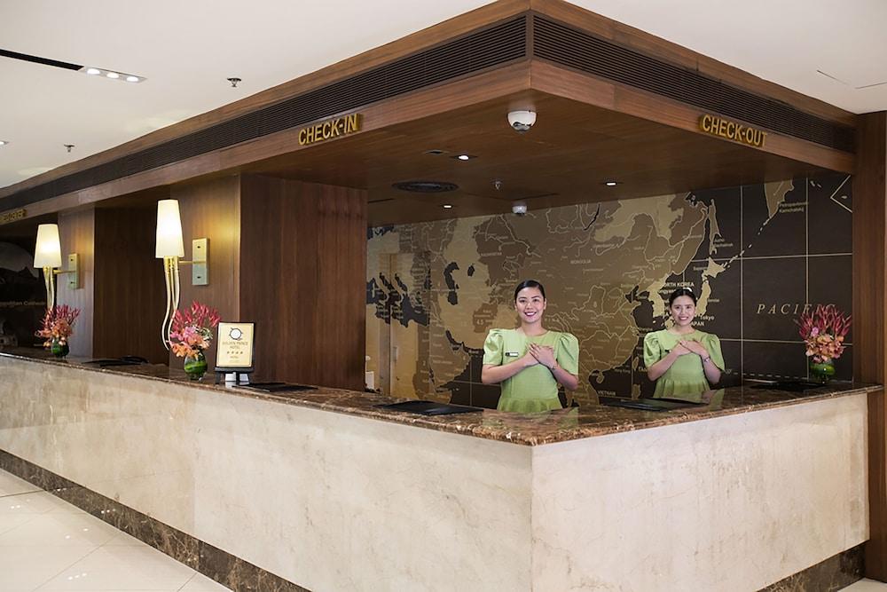 Golden Prince Hotel and Suites - Reception