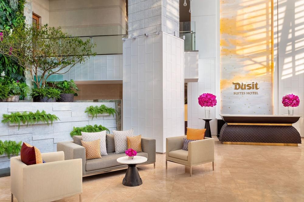 Dusit Suites Hotel Ratchadamri, Bangkok - Lobby Sitting Area