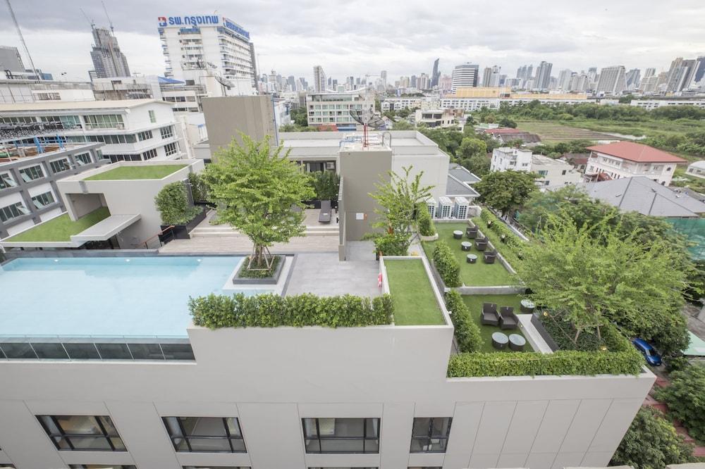 Alix Bangkok Hotel - Rooftop Pool