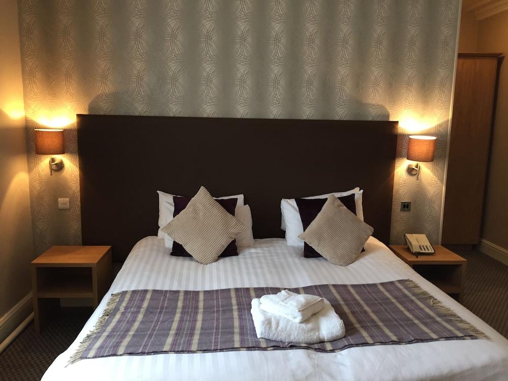 Crown Hotel Harrogate - Room
