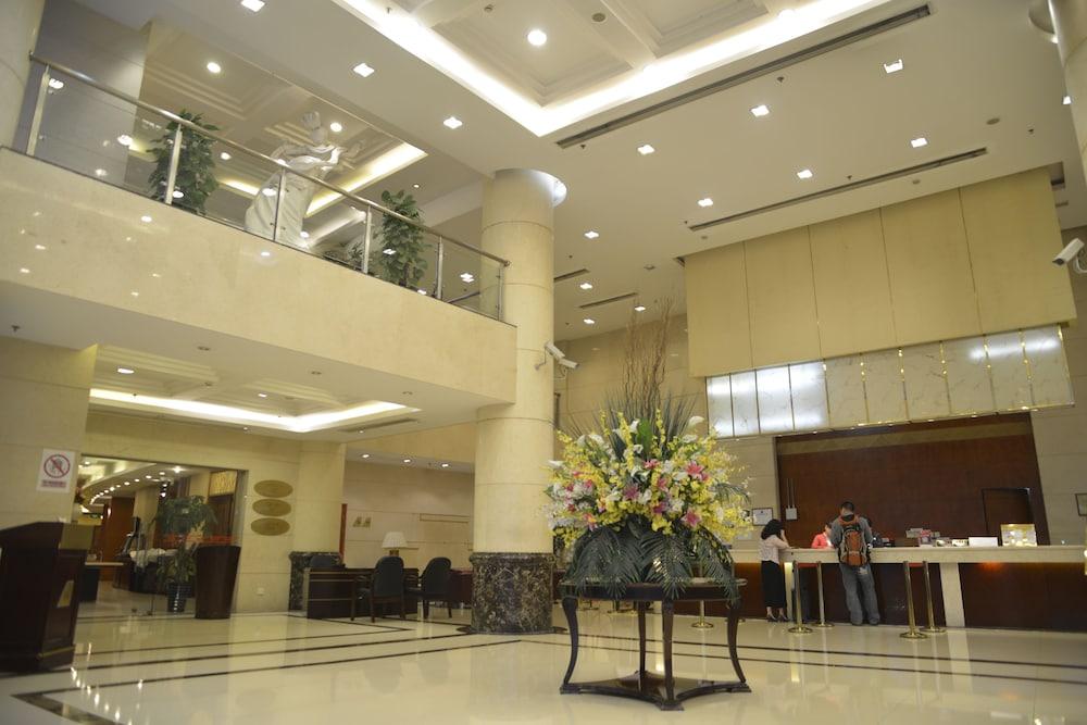 Shanghai Airlines Travel Hotel - Lobby
