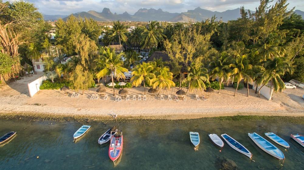 Cocotiers Hotel – Mauritius - Beach