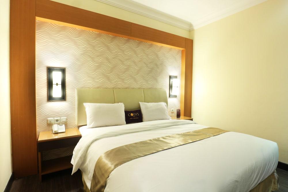 Coin's Hotel Jakarta - Featured Image