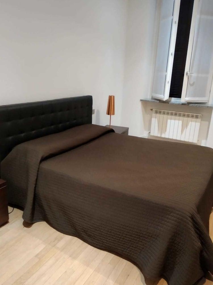 Easy apartment Navigli - Room