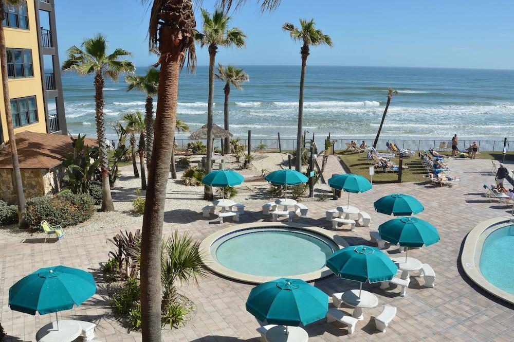 Hawaiian Inn Beach Resort - Outdoor Pool