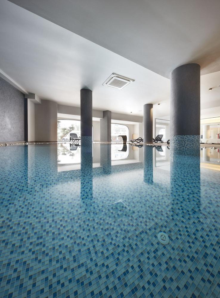 Lalila Blue Suites - Indoor Pool