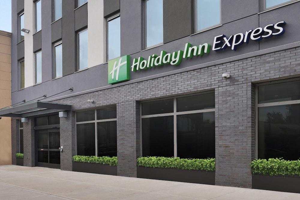 Holiday Inn Express Brooklyn - Bushwick, an IHG Hotel - Featured Image