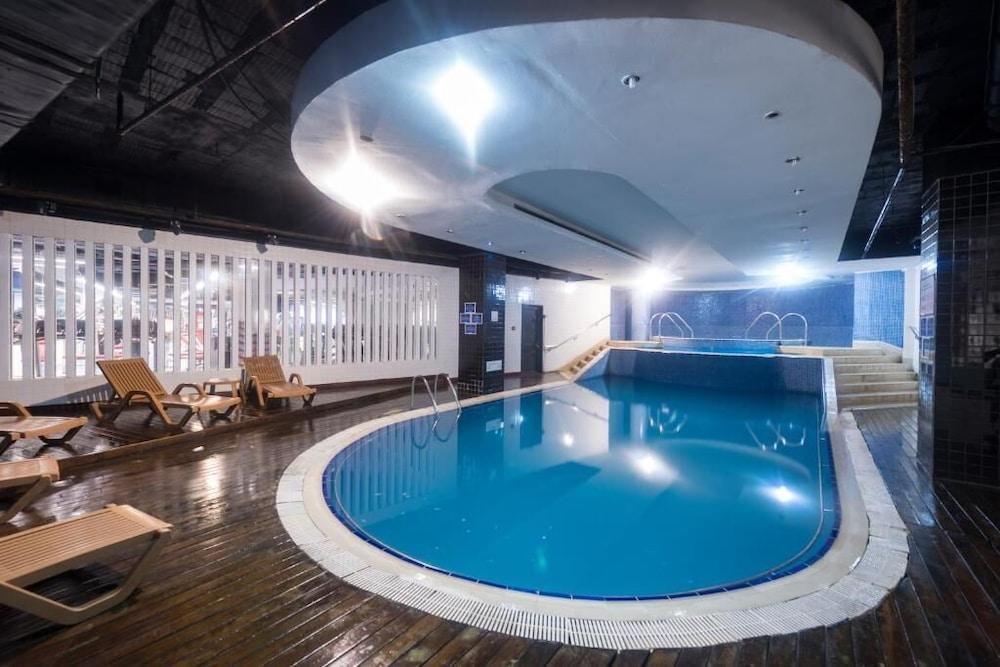 BH Conference & Airport Hotel, Istanbul - Pool