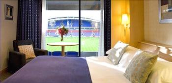 Bolton Whites - Guestroom