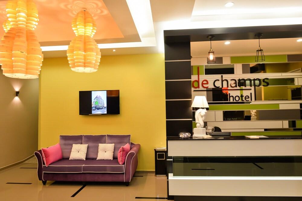 De Champs Hotel - Lobby